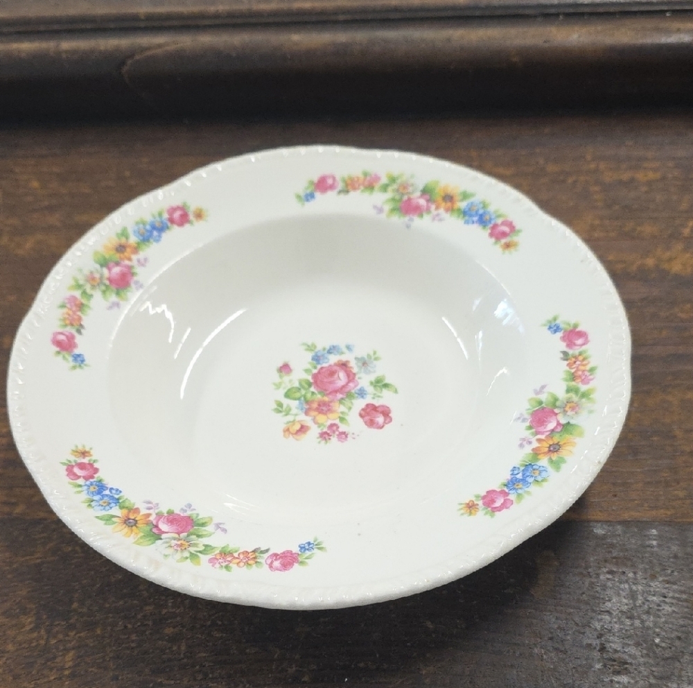 Homer Laughlin White and Pink Floral Dinnerware Bowl
